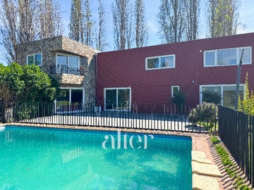 Venta / Casa / Colina