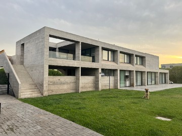 Venta / Casa / Colina