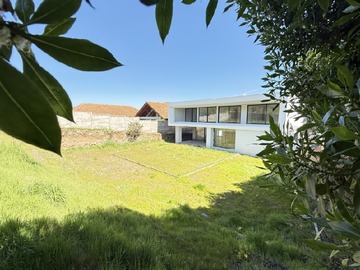 Venta / Casa / Colina