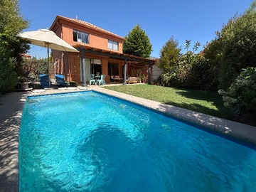 Venta / Casa / Colina