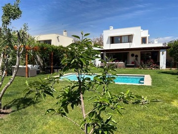 Venta / Casa / Colina