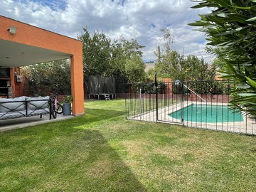 Venta / Casa / Colina