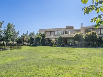 Venta / Casa / Colina