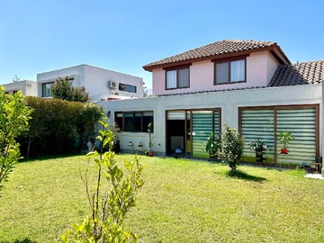 Venta / Casa / Colina