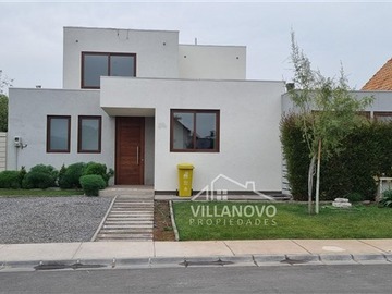 Venta / Casa / Colina