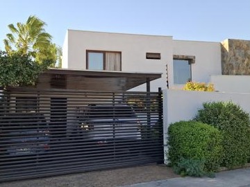 Venta / Casa / Colina