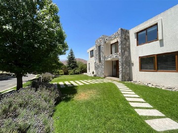 Venta / Casa / Colina