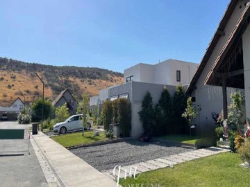 Venta / Casa / Colina