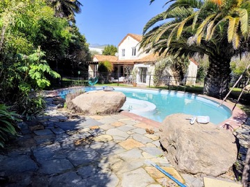 Venta / Casa / Colina