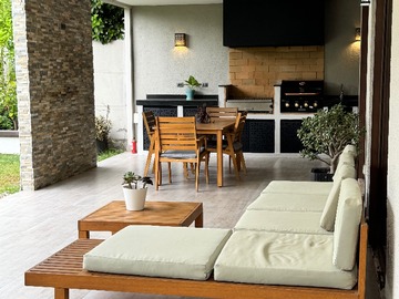 Venta / Casa / Colina