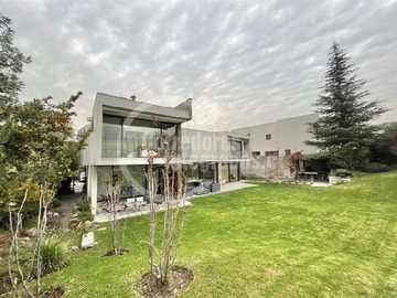 Venta / Casa / Colina