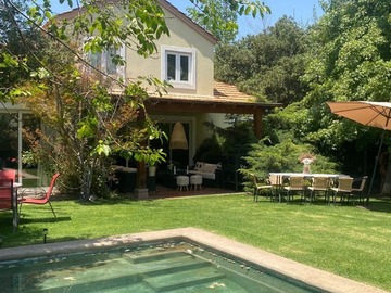 Venta / Casa / Colina