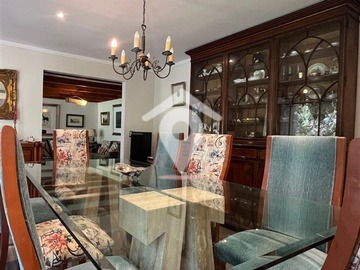 Venta / Casa / Colina