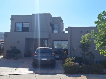 Venta / Casa / Colina
