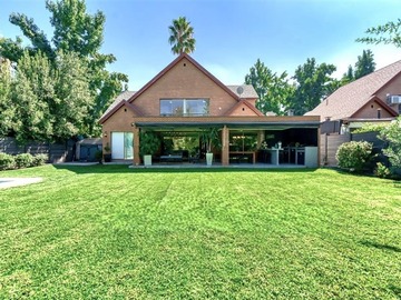 Venta / Casa / Colina