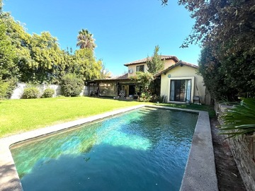 Venta / Casa / Colina