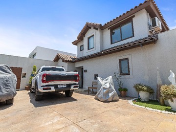Venta / Casa / Colina