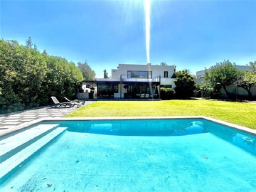 Venta / Casa / Colina