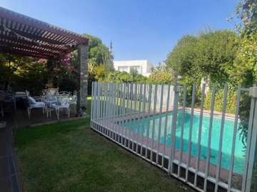Venta / Casa / Colina