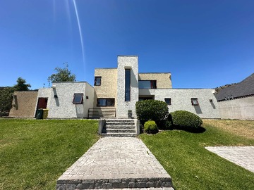 Venta / Casa / Colina