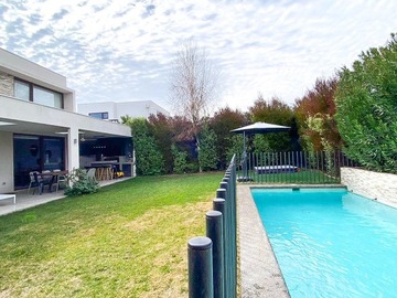 Venta / Casa / Colina