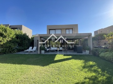 Venta / Casa / Colina