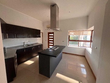 Venta / Casa / Colina