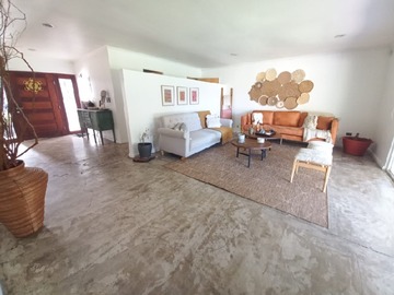 Venta / Casa / Colina