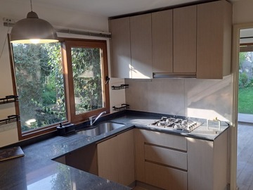 Venta / Casa / Colina