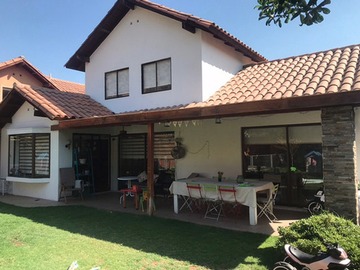 Venta / Casa / Colina