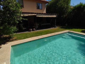 Venta / Casa / Colina