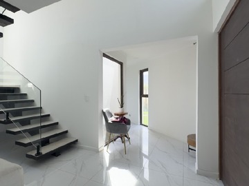 Venta / Casa / Colina