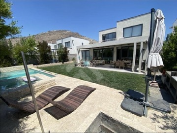 Venta / Casa / Colina