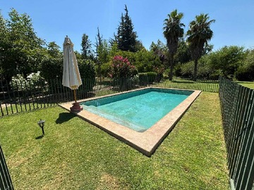 Venta / Casa / Colina