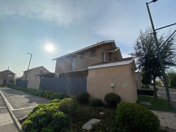 Venta / Casa / Colina