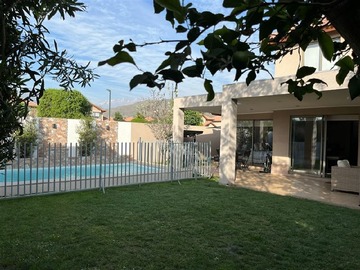 Venta / Casa / Colina