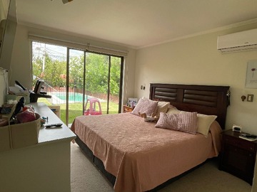 Venta / Casa / Colina