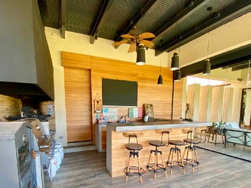 Venta / Casa / Colina