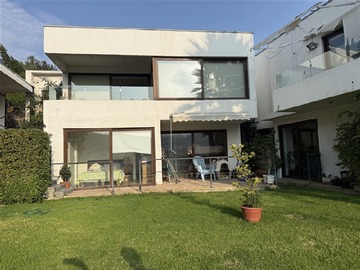Venta / Casa / Colina