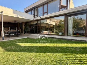 Venta / Casa / Colina