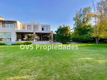 Venta / Casa / Colina