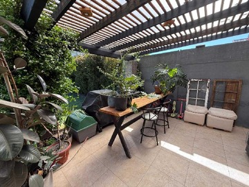 Venta / Casa / Colina