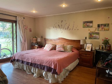 Venta / Casa / Colina