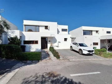 Venta / Casa / Colina