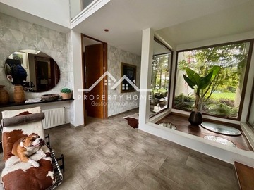 Venta / Casa / Colina