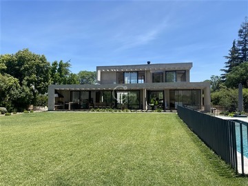 Venta / Casa / Colina