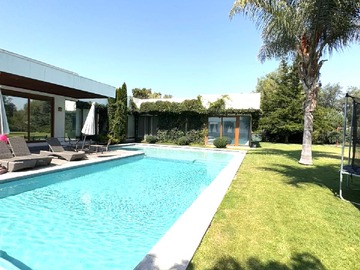 Venta / Casa / Colina