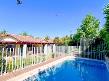 Venta / Casa / Colina