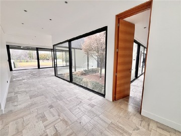Venta / Casa / Colina