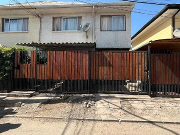 Venta / Casa / Colina